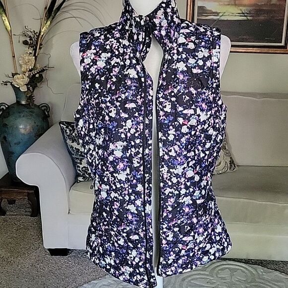 The North Face Women's Vest Jacket Size S - Picture 1 of 12